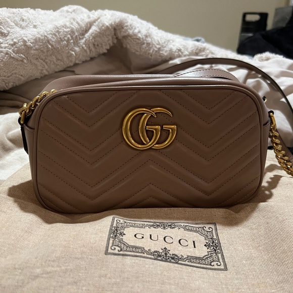 GG Marmont Small Camera Bag - Picture 1 of 8